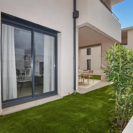 2 Bedroom Stunning In